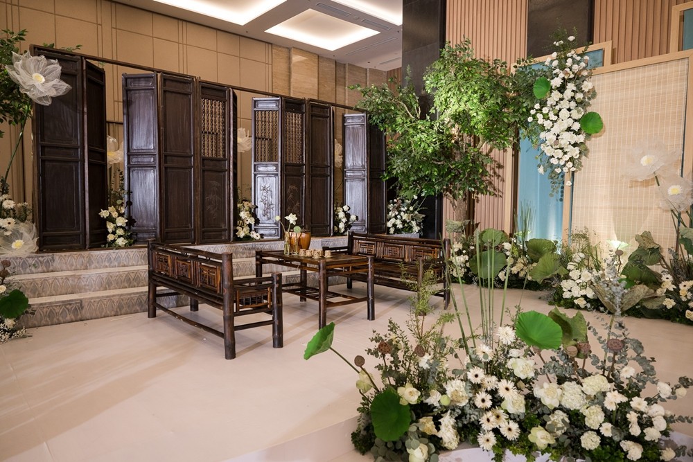 Những hình ảnh đầu tiên từ lễ cưới Hoa hậu Ngọc Hân