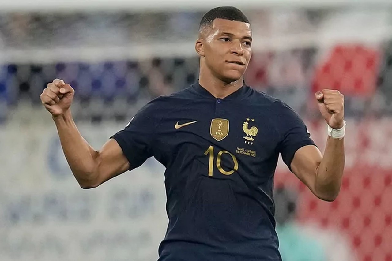 Lionel Messi và Kylian Mbappe - ứng viên sáng giá giành Quả bóng vàng World Cup 2022 Lionel Messi và Kylian Mbappe - ứng viên sáng giá giành Quả bóng vàng World Cup 2022