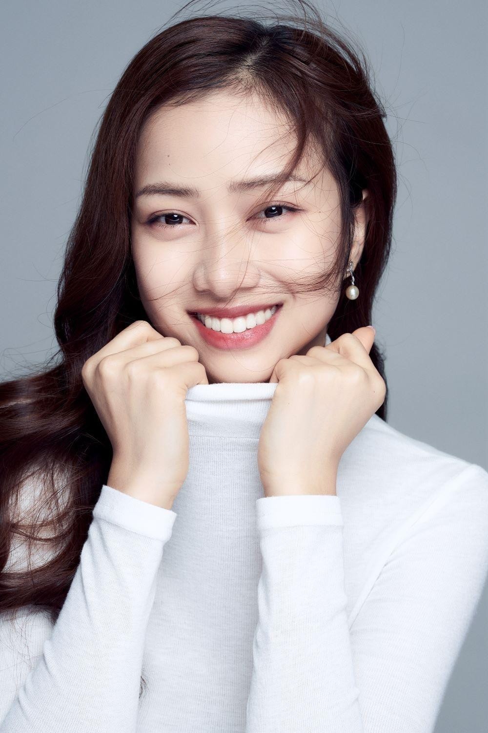 Người đẹp 8.0 IELTS, giỏi tiếng Tây Ban Nha vào chung kết HHVN 2022