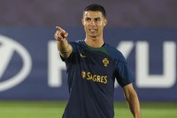 Đội bóng chi 200 triệu Euro chiêu mộ Cristiano Ronaldo là... chuyện không tưởng