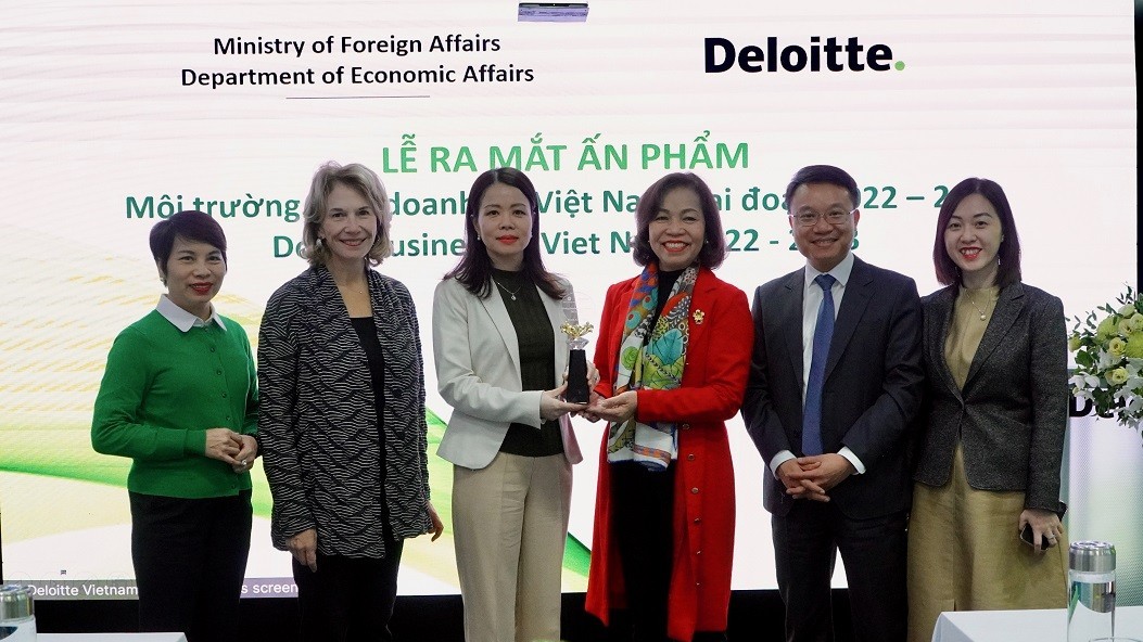 Lễ công bố ấn phẩm 'Môi trường kinh doanh tại Việt Nam giai đoạn 2022-2023'