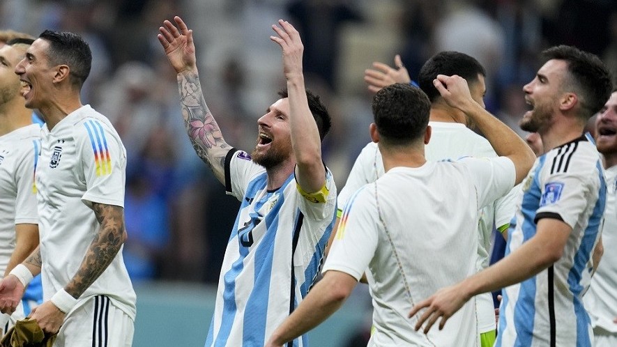 Messi lập công đưa Argentina vào chung kết World Cup 2022