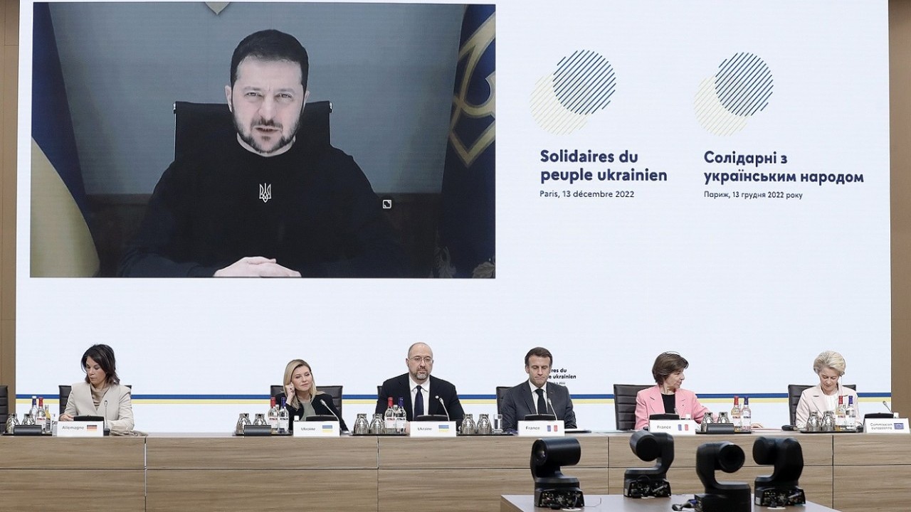 Ukraine kêu gọi hỗ trợ khẩn cấp 12 tỷ Euro cho công cuộc tái thiết, Pháp công bố 'món quà lớn' tặng Kiev