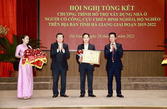 Agribank đồng hành cùng hỗ trợ xây dựng nhà ở cho người có công, cựu chiến binh nghèo, hộ nghèo có khó khăn về nhà ở