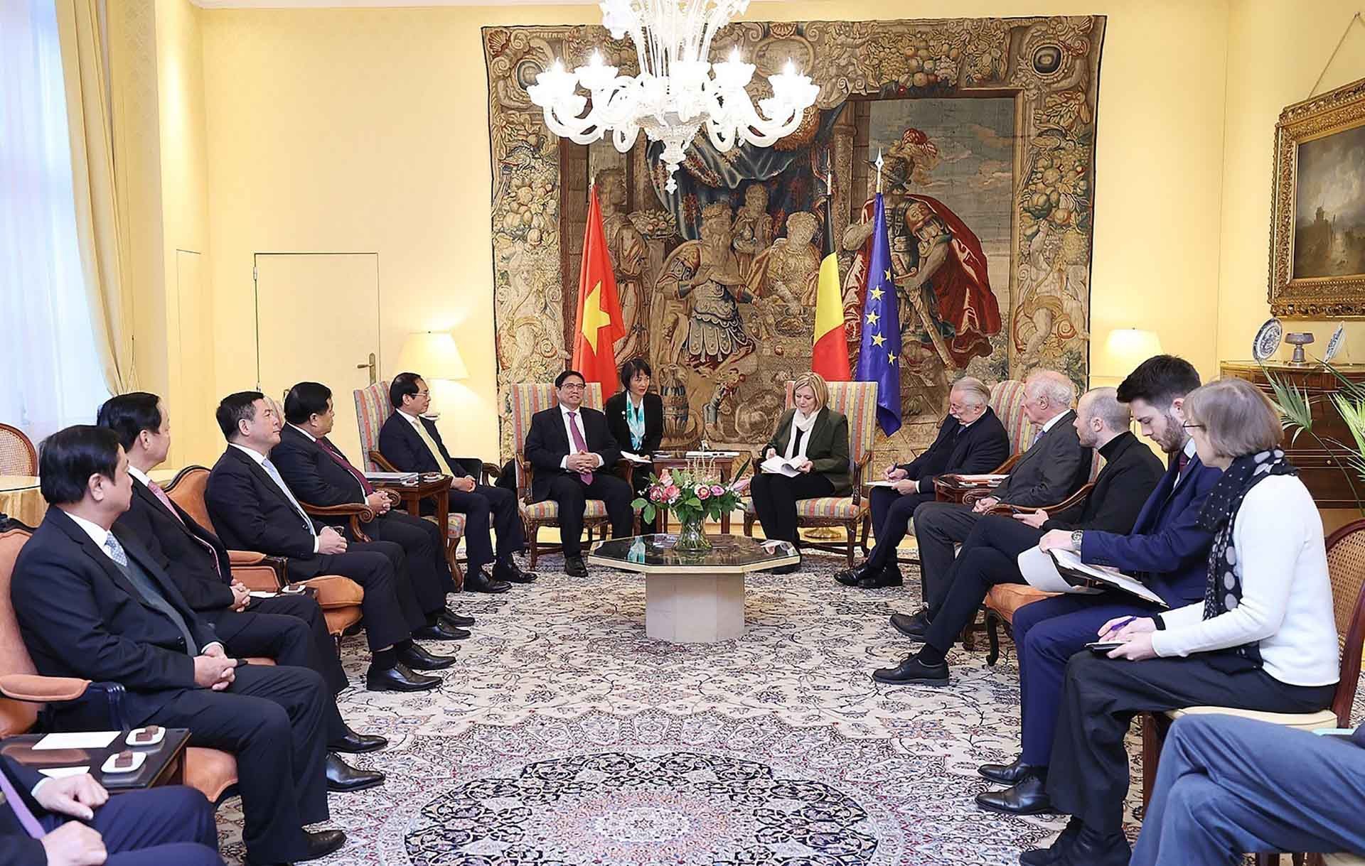 Thủ tướng Phạm Minh Chính hội kiến Chủ tịch Hạ viện Bỉ Eliane Tillieux. (Nguồn: TTXVN)