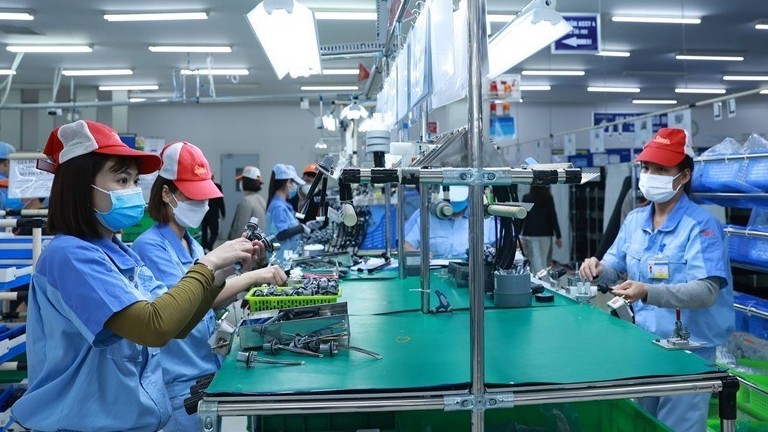 Hà Nội: Dự báo tiền thưởng Tết giảm, tiền lương tăng