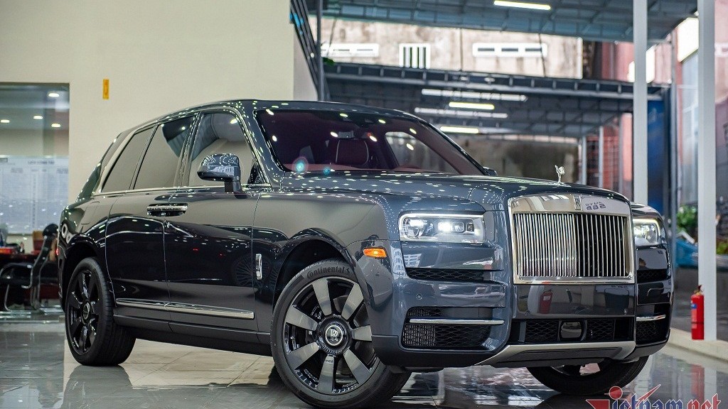 Cận cảnh Rolls-Royce Cullinan 35 tỷ màu độc nhất Việt Nam