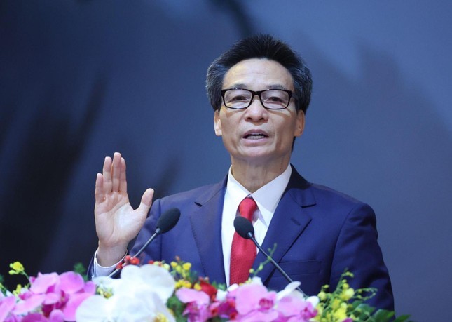 Phó Thủ tướng Vũ Đức Đam: Mở cửa ra thế giới, yêu cầu đầu tiên là giao tiếp, là ngôn ngữ