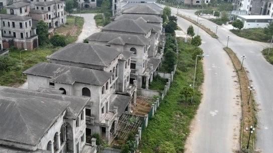 Bất động sản mới nhất: Thủ tướng ký công điện tháo gỡ khó khăn cho thị trường; chấn chỉnh hoạt động môi giới; chặn phân lô bán nền