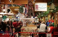 Lý do hoạt động mua sắm dịp Giáng sinh tại Anh khá trầm