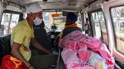 Ấn Độ: Hơn 80 người tử vong nghi do ngộ độc rượu