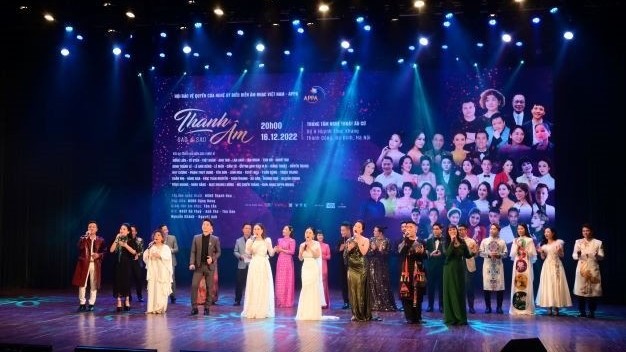 Thanh âm Sao và Sao: Khi những ngôi sao âm nhạc hát bằng tình yêu dành cho đồng nghiệp