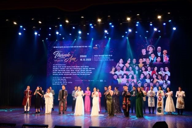 Thanh âm Sao và Sao: Khi những ngôi sao âm nhạc hát bằng tình