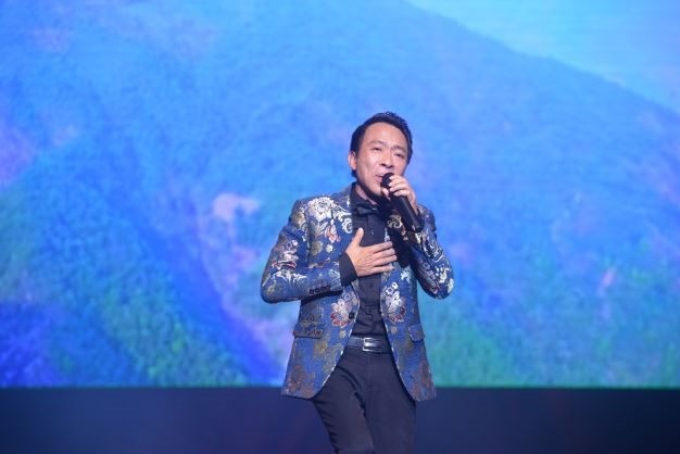 Thanh âm Sao và Sao: Khi những ngôi sao âm nhạc hát bằng tình