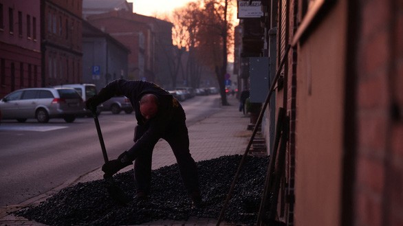 Báo Mỹ 'đếm' thiệt hại khi EU từ bỏ khí đốt Nga, kỷ lục không đáng tự hào về tiêu thụ than