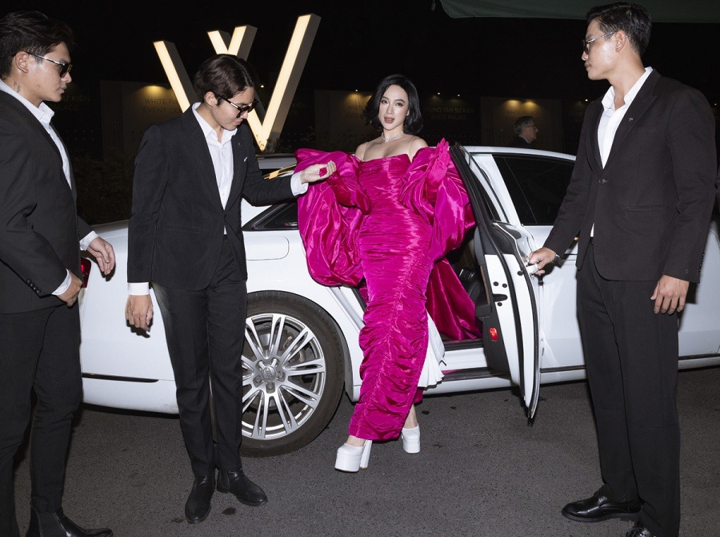 Angela Phương Trinh xinh đẹp, đa phong cách trên thảm đỏ dự sự kiện