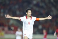 Việt Nam vs Lào: AFF vinh danh Đỗ Hùng Dũng và Hoàng Đức