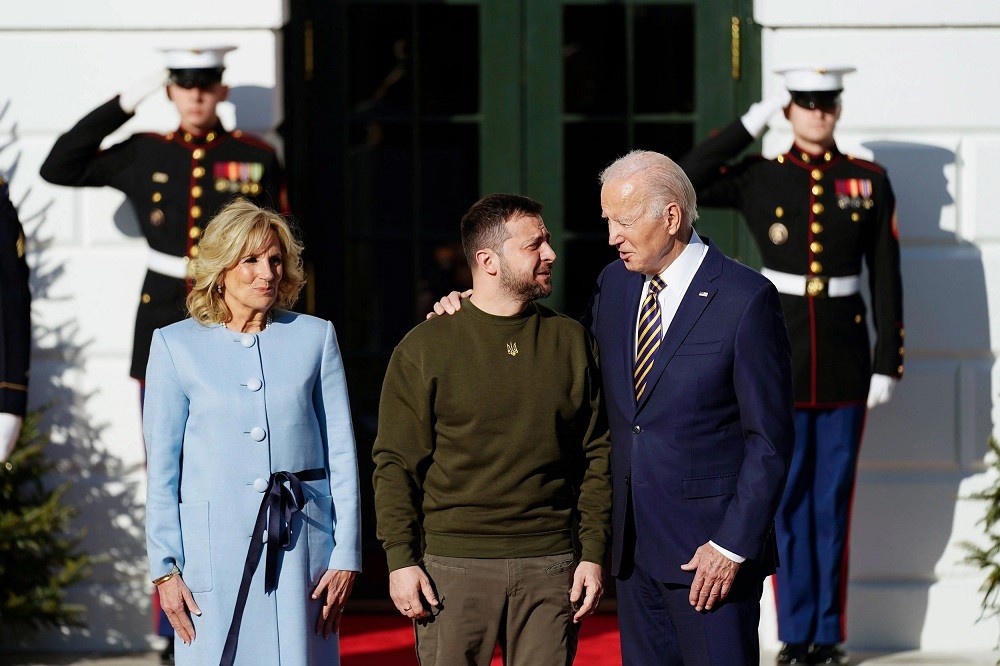 (12.22) Tổng thống Ukraine Volodymyr Zelensky và người đồng cấp chủ nhà Joe Biden tại Washington ngày 21/12. (Nguồn: AP) (12.22) Tổng thống Ukraine Volodymyr Zelensky và người đồng cấp chủ nhà Joe Biden tại Washington ngày 21/12. (Nguồn: AP)