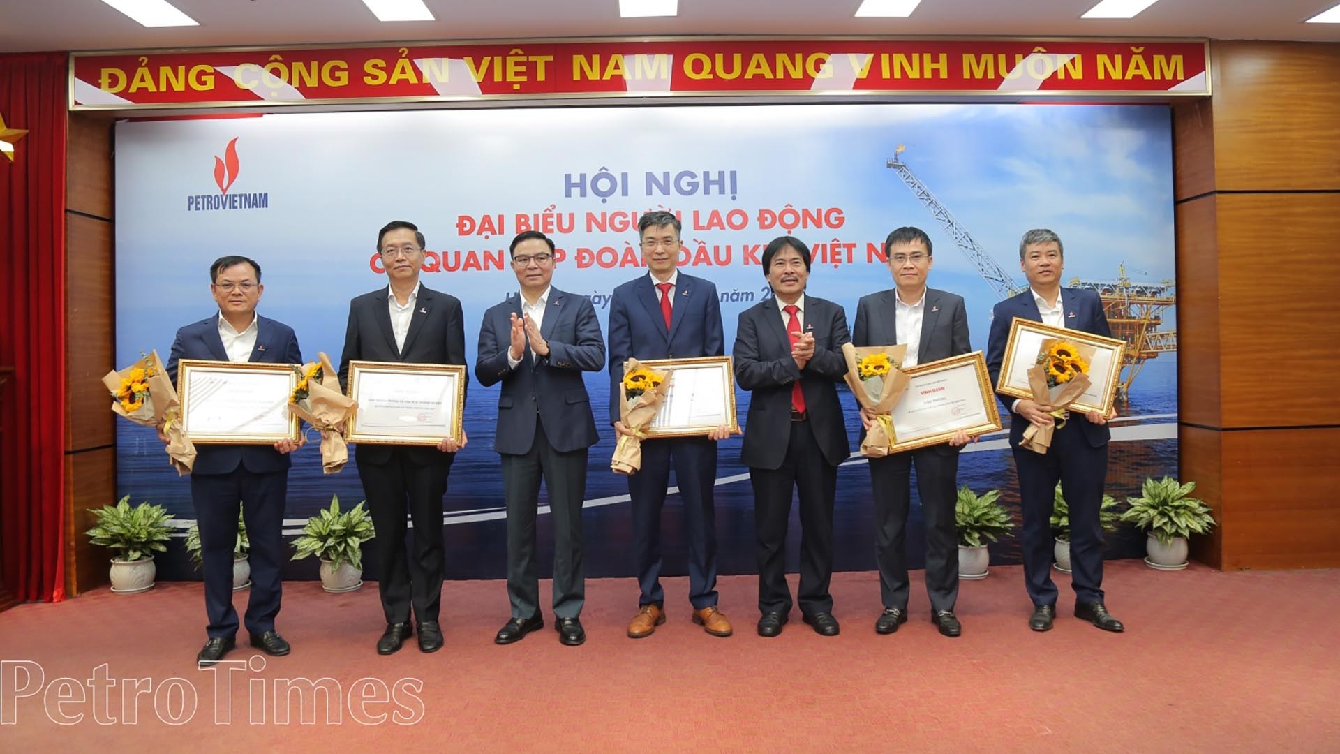 PetroVietnam thành công nhờ quản trị biến động