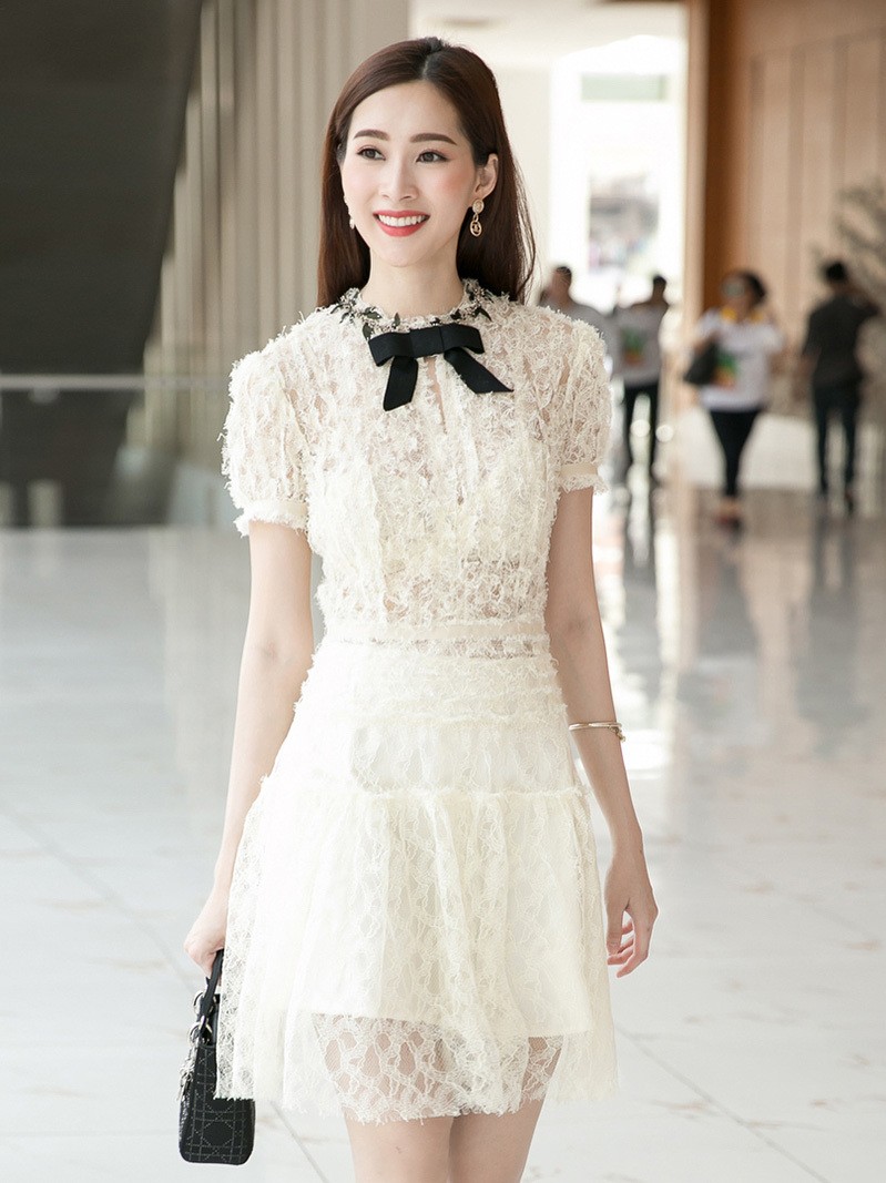 Khám phá bộ sưu tập túi hàng hiệu nhỏ xinh của Hoa hậu Việt Nam 2012 Đặng Thu Thảo