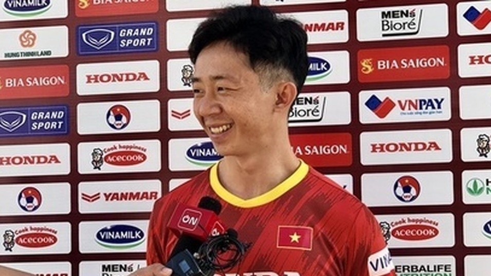 Tiểu sử tiền vệ Châu Ngọc Quang