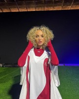 Kylian Mbappe hẹn hò siêu mẫu tóc vàng