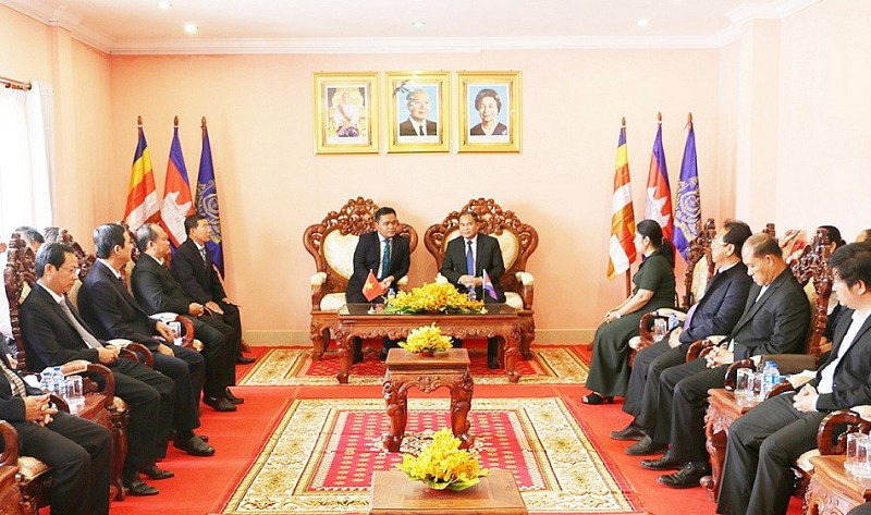 Tô thắm tình đoàn kết, hữu nghị Gia Lai-Campuchia Tô thắm tình đoàn kết, hữu nghị Gia Lai-Campuchia