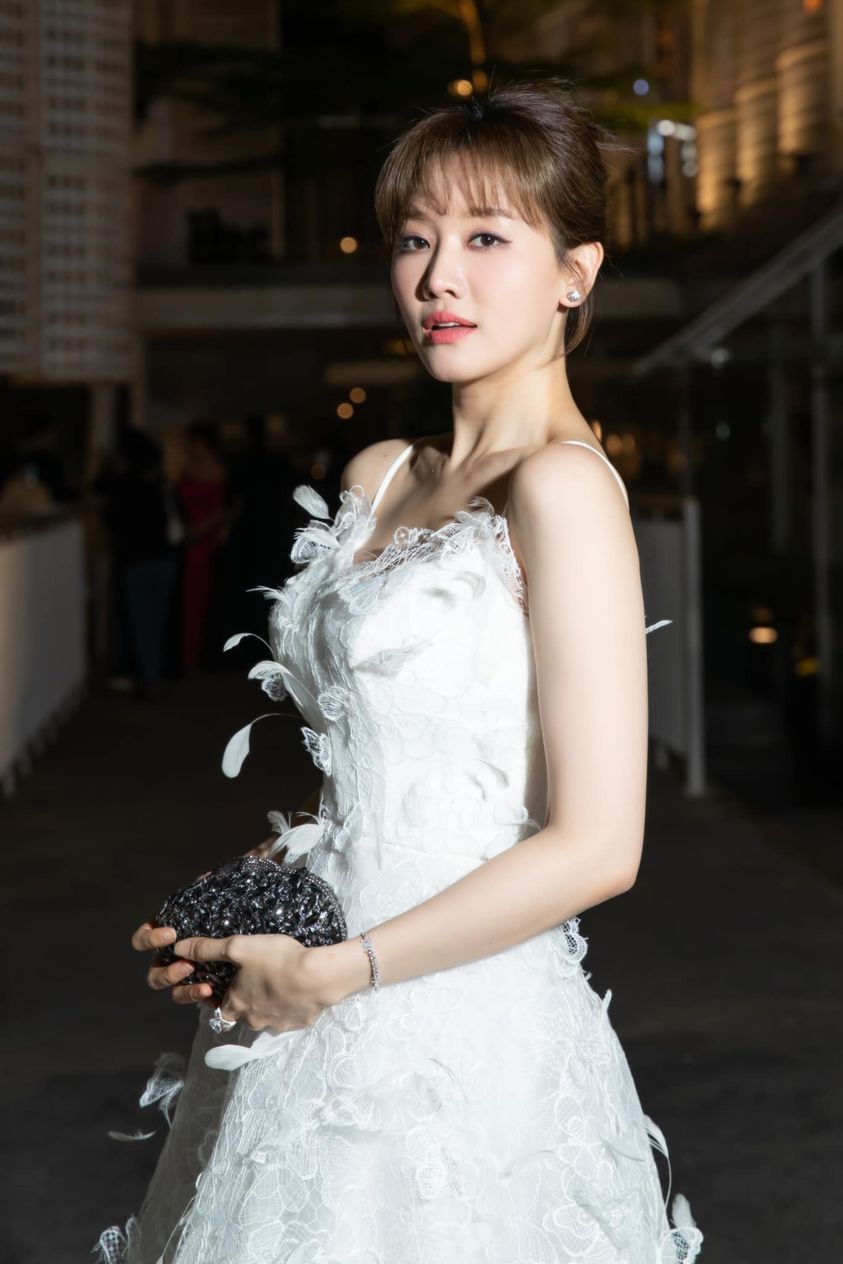 Sao Việt: Hoa hậu Đỗ Thị Hà...