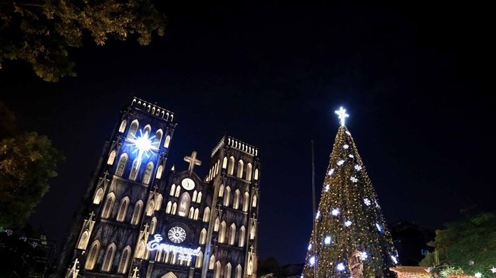 Dự báo thời tiết đêm nay và ngày mai (23-24/12): Hà Nội đêm và sáng trời rét; Bắc Bộ trời rét: Bắc Trung Bộ trời lạnh; nhiều nơi ngày nắng