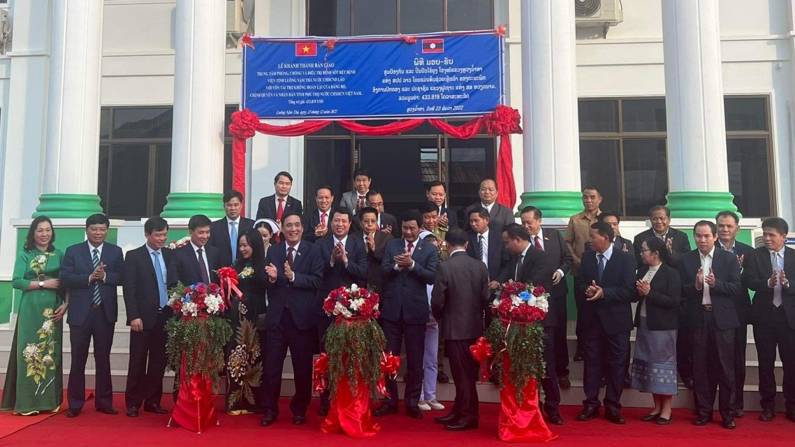 Chính thức khánh thành, bàn giao Trung tâm phòng, chống và điều trị bệnh Sốt rét - Bệnh viện tỉnh Luông Nậm Thà