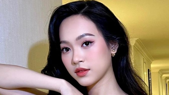 Gu thời trang ngọt ngào, nữ tính của Á hậu Trịnh Thùy Linh