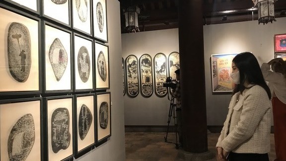 Triển lãm ‘Dấu xưa văn hiến’: Niềm đam mê với di sản văn hóa dân tộc