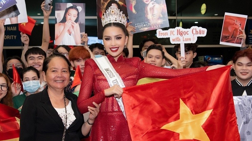 Hoa hậu Ngọc Châu rạng rỡ, tự tin chinh phục 'giấc mơ hoàn vũ' Miss Universe 2022