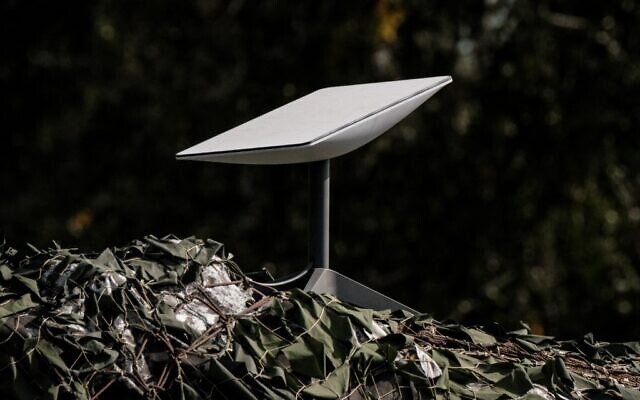 Elon Musk triển khai gần 100 vệ tinh internet tại Iran