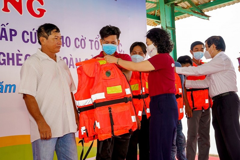 Cải thiện điều kiện lao động, an toàn và sinh kế cho ngư dân nghèo