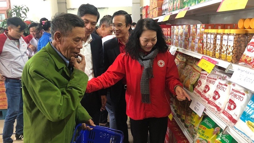 Chăm lo cho người nghèo, người có hoàn cảnh khó khăn được vui Xuân, đón Tết