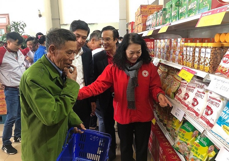 Chăm lo cho người nghèo, người có hoàn cảnh khó khăn được vui Xuân, đón Tết