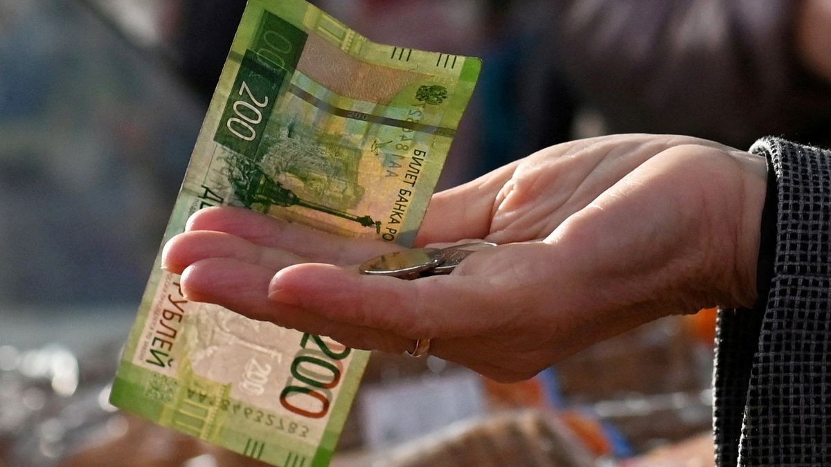 Giải mã lý do đồng Ruble của Nga liên tục lao dốc