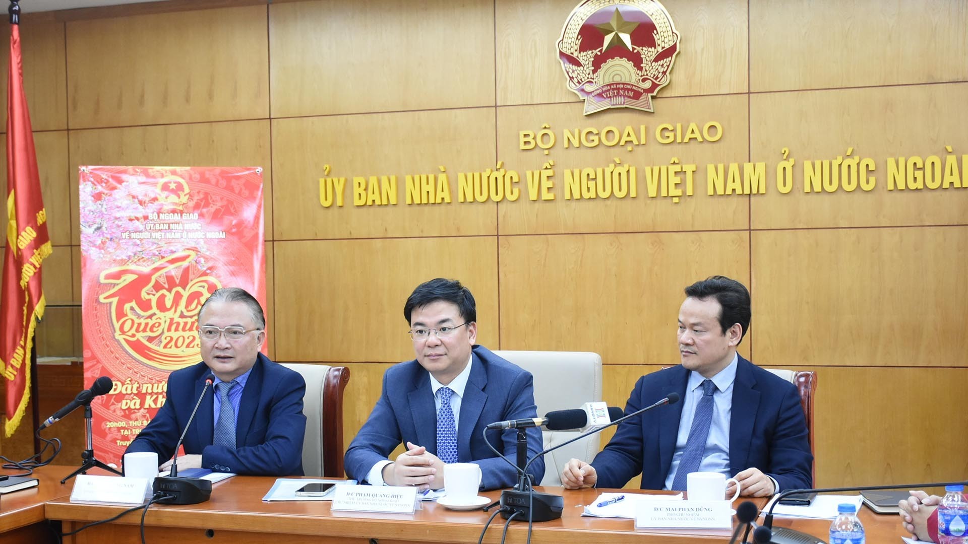 Những khởi sắc trong công tác người Việt