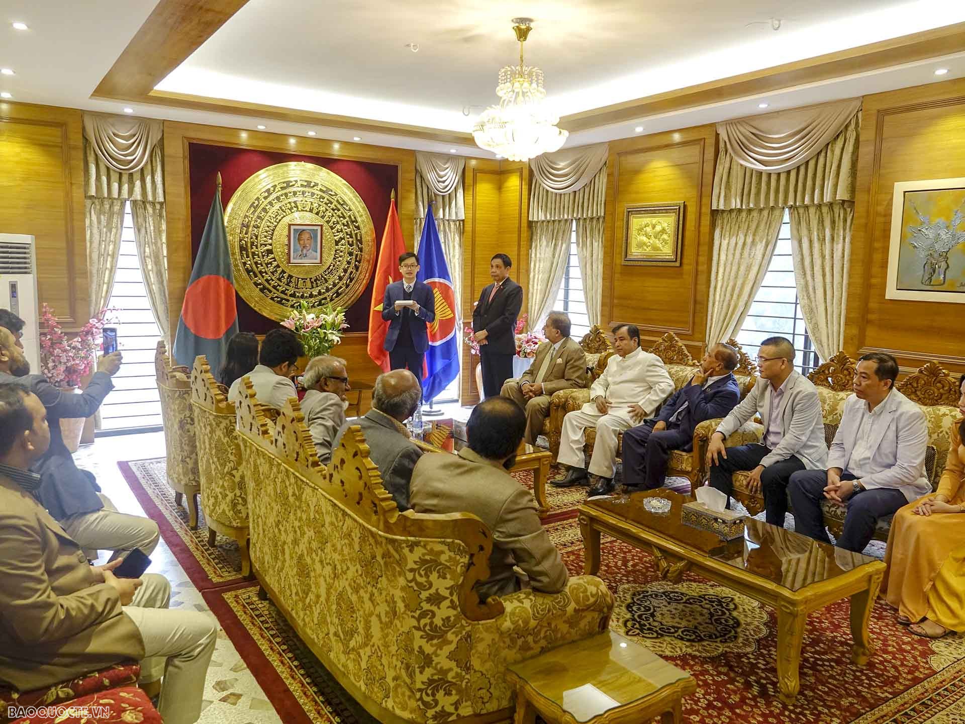  Toàn cảnh buổi lễ.