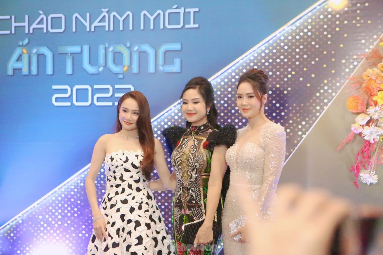 Dàn sao Việt đọ sắc trên thảm đỏ