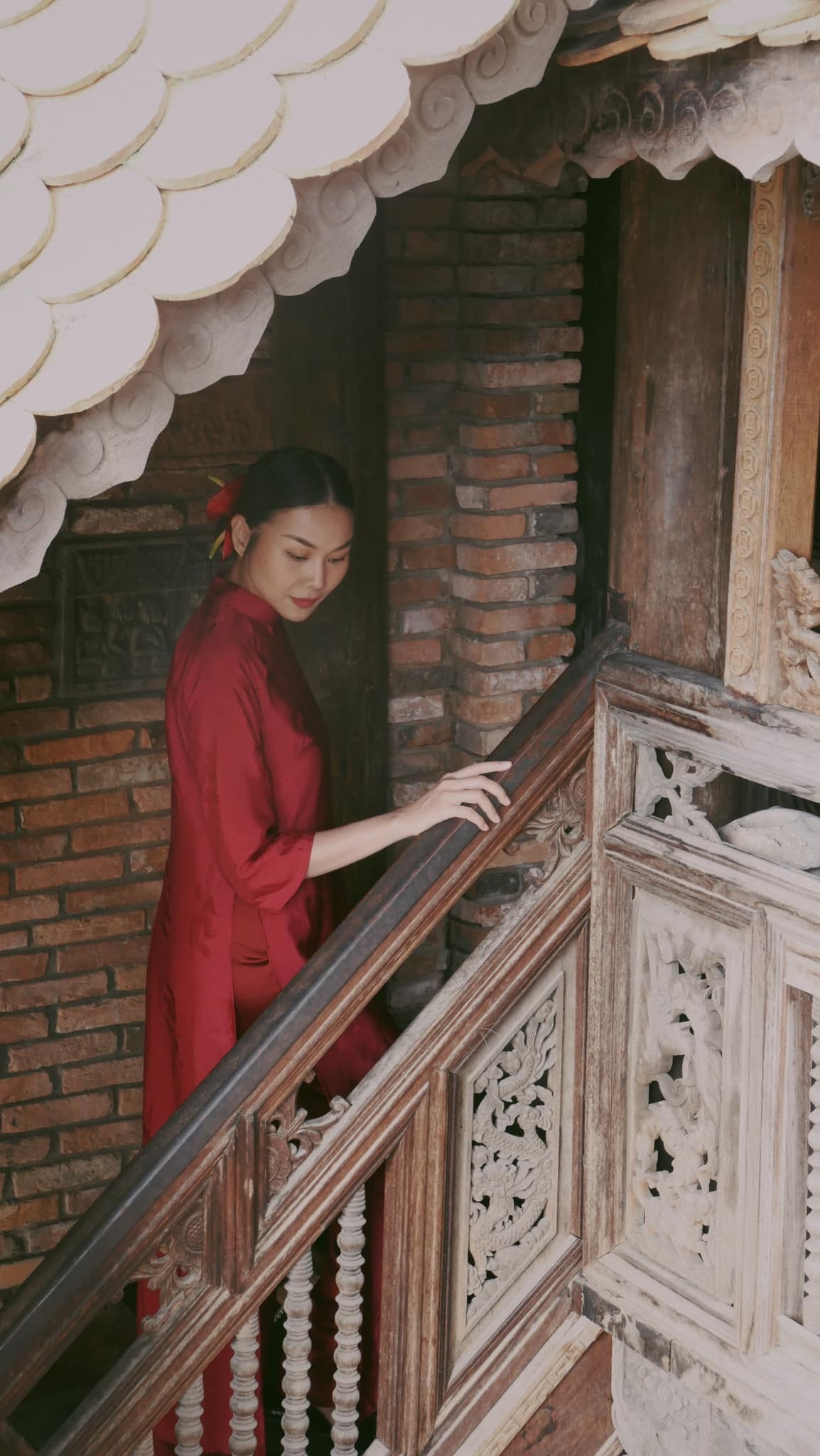 Siêu mẫu Thanh Hằng diện áo dài Xuân