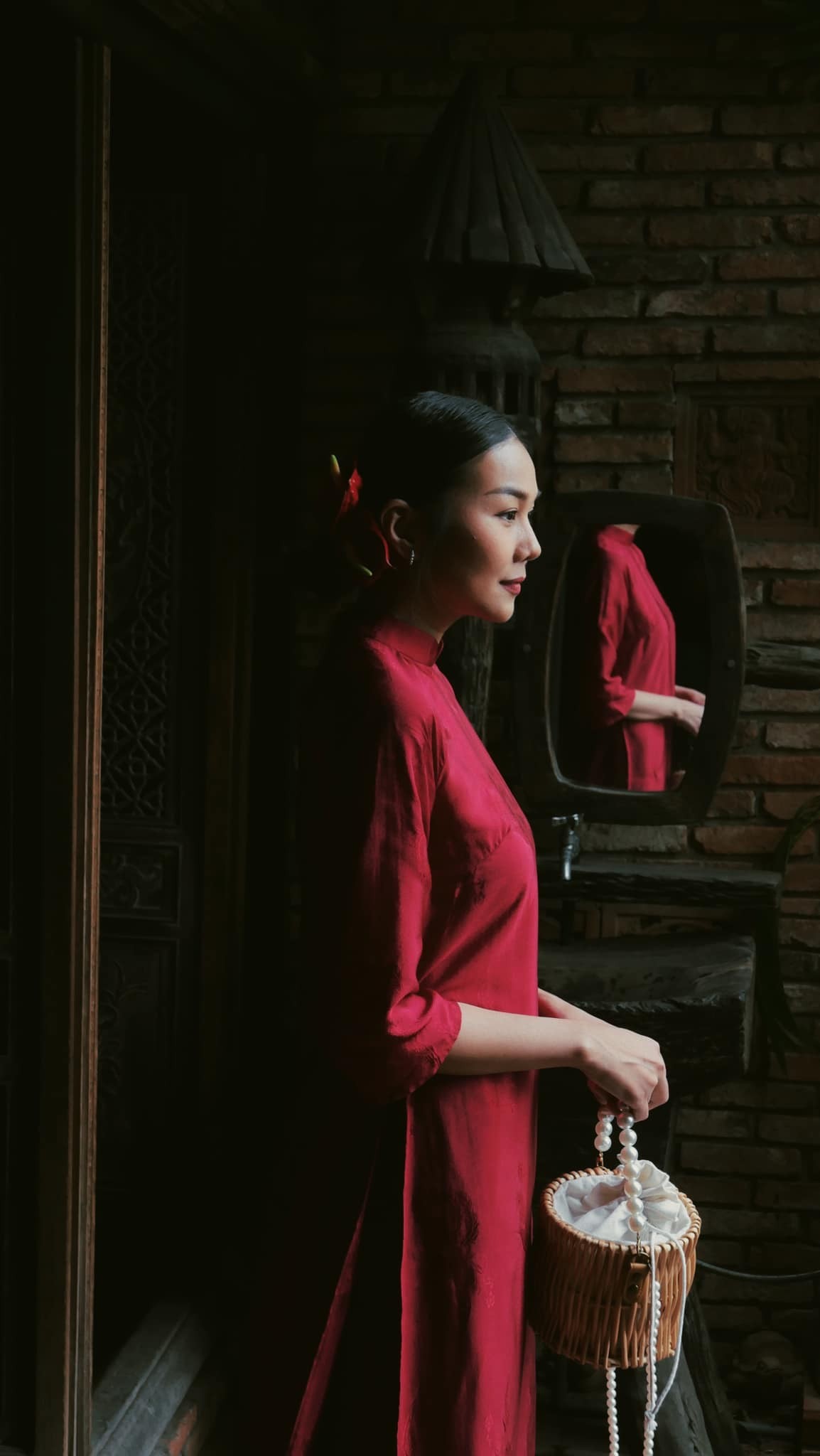 Siêu mẫu Thanh Hằng diện áo dài Xuân