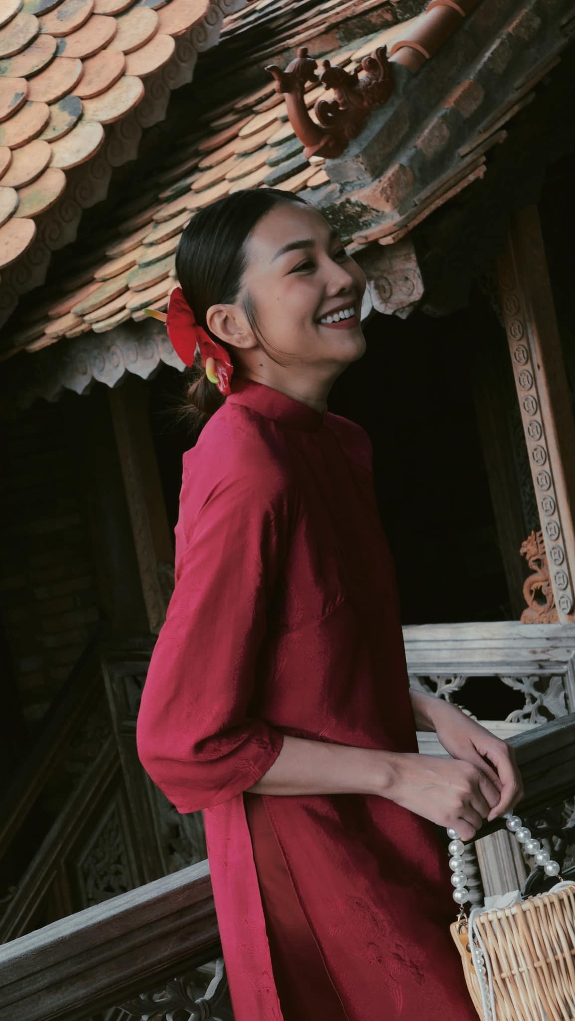 Siêu mẫu Thanh Hằng diện áo dài Xuân