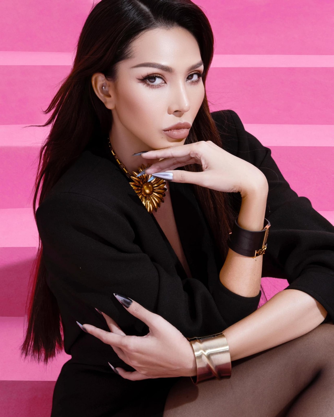 Kỳ Duyên, Minh Triệu nóng bỏng trong bộ ảnh mới