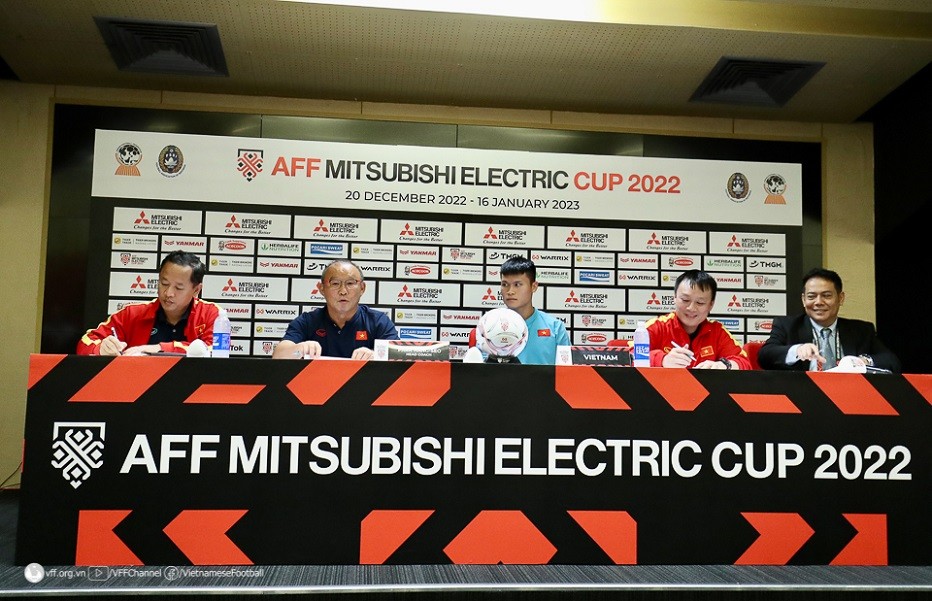 Trận Indonesia vs Việt Nam đổi giờ thi đấu, HLV Park Hang Seo tự tin và cố gắng