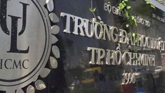 Đại học Luật TP. Hồ Chí Minh bất ngờ giảm học phí