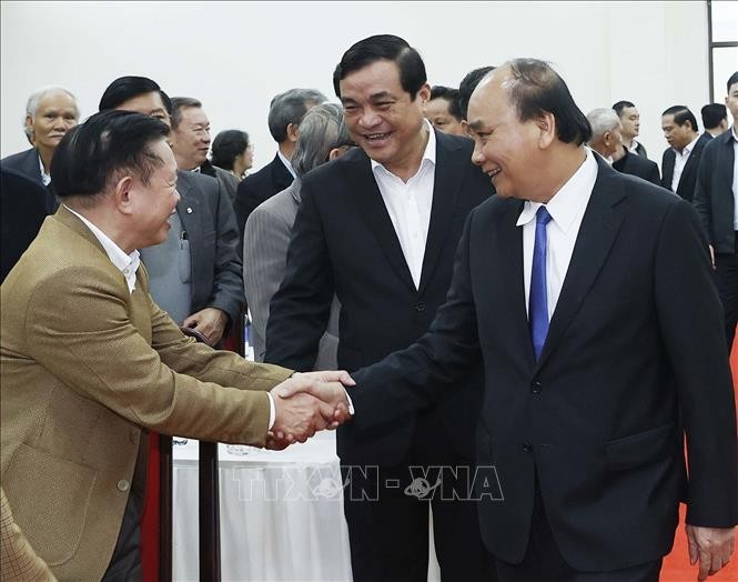 Chủ tịch nước Nguyễn Xuân Phúc và các đại biểu. Chủ tịch nước Nguyễn Xuân Phúc và các đại biểu.