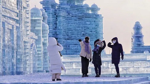 Trung Quốc 'mở bung cửa', người tiêu dùng vẫn chưa 'bung lụa' chi tiêu