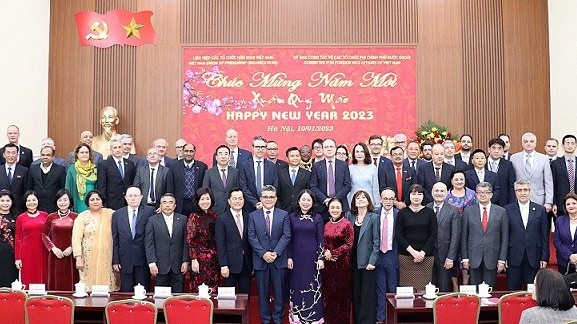 Gặp mặt hữu nghị với bạn bè quốc tế nhân dịp Tết Nguyên đán Quý Mão 2023